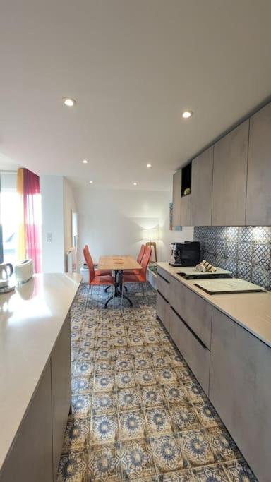 Le 828 : Appartement En Plein Centre De Vannes Exterior foto